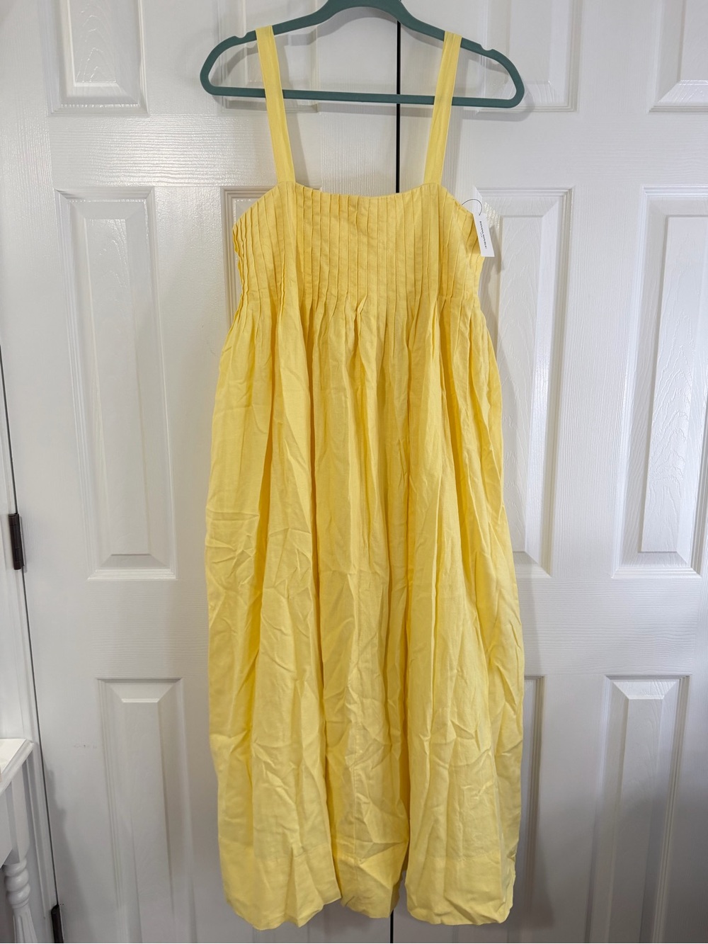 Banana Republic medium new with tags maxi dress yellow pleated